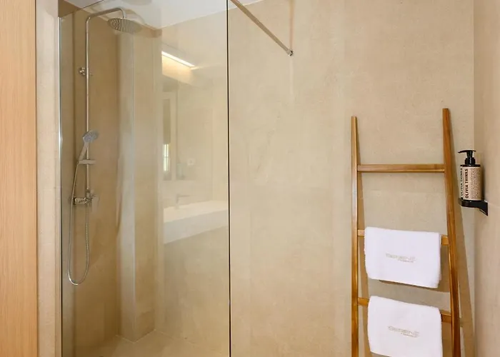 Serene Салоники